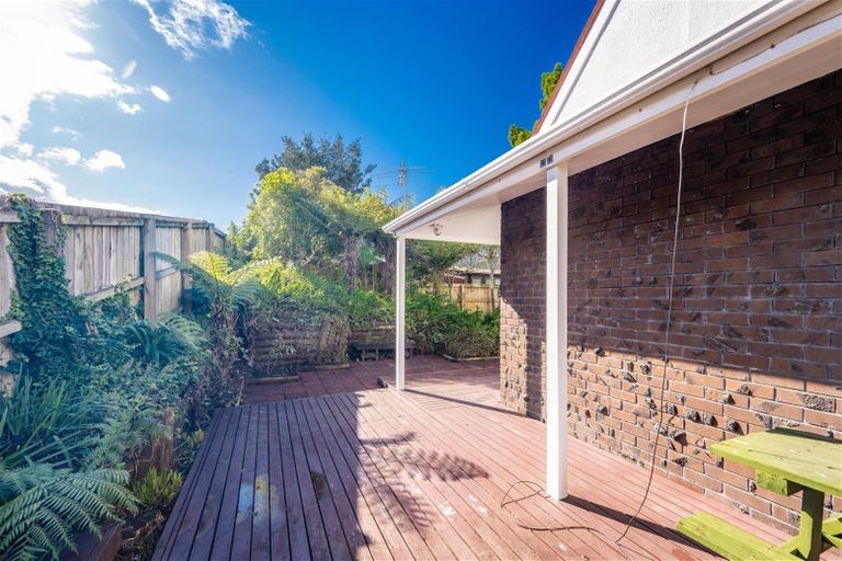Photo of property in 19 Blundell Place, Chatswood, Auckland, 0626