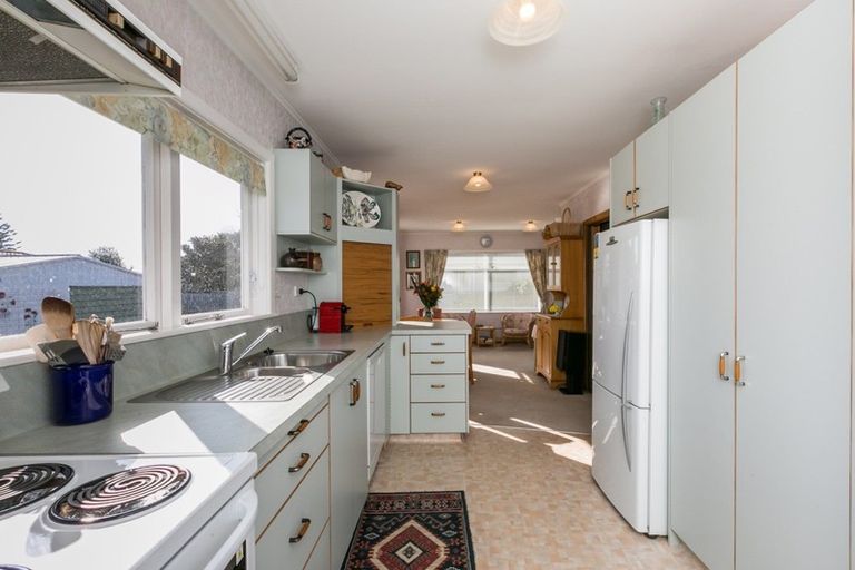 Photo of property in 18 Pembroke Street, Taradale, Napier, 4112