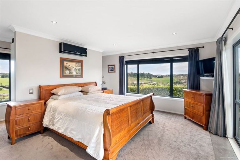 Photo of property in 14 Kendallvale Drive, Waiuku, 2123