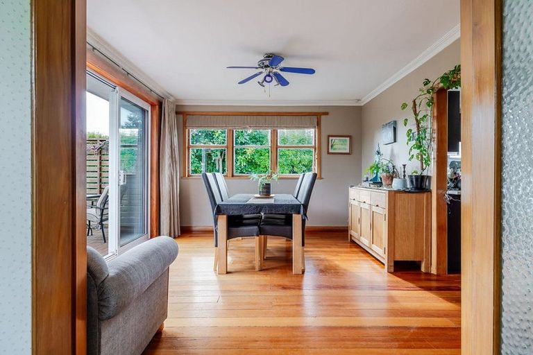 Photo of property in 27 Sheffield Street, Awapuni, Palmerston North, 4412