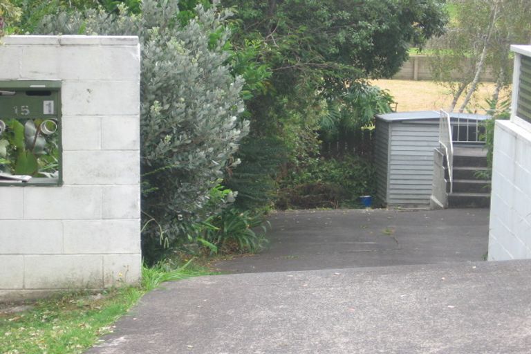 Photo of property in 2/15 Lancelot Place, Glenfield, Auckland, 0629