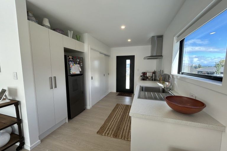 Photo of property in 29 Tomtit Crescent, Lake Hawea, 9382