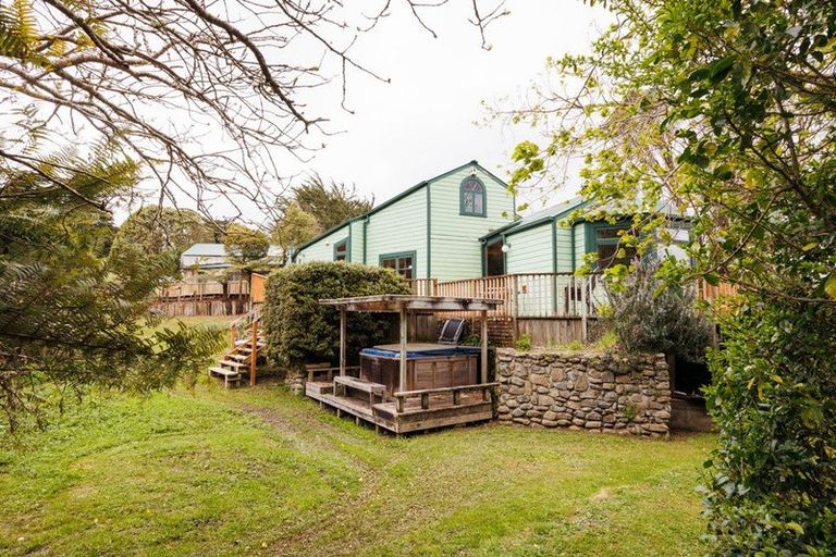 Photo of property in 353 Kahuterawa Road, Linton, Palmerston North, 4472