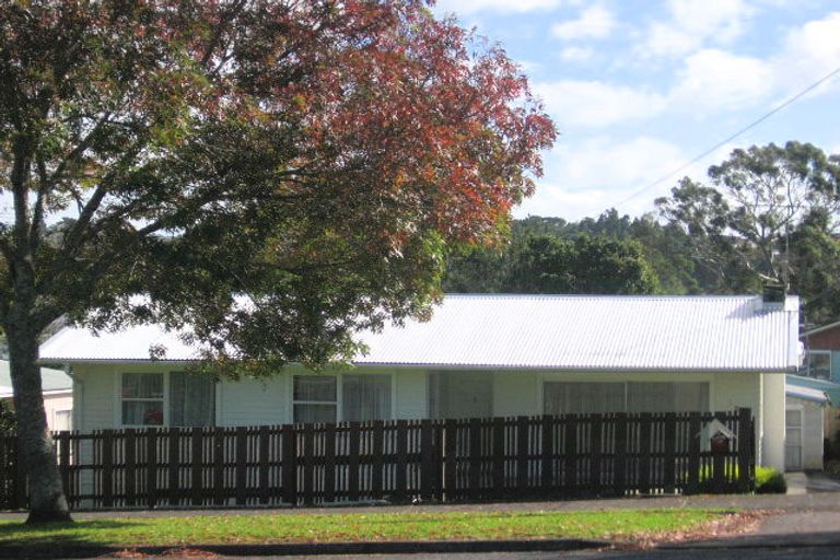 Photo of property in 125 Henderson Valley Road, Henderson, Auckland, 0612