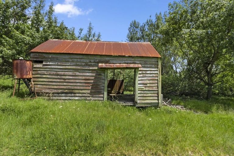 Photo of property in 863 Weranui Road, Wainui, Silverdale, 0994