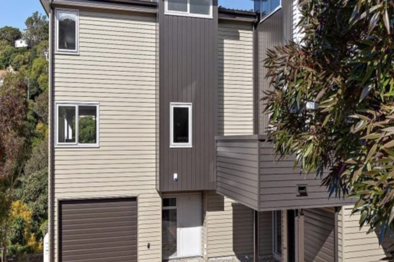 Photo of property in 16/27 The Rigi, Northland, Wellington, 6012