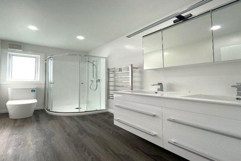 Photo of property in 70 The Parade, Island Bay, Wellington, 6023