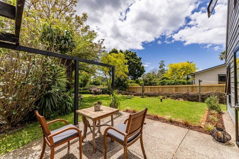 Photo of property in 53 Rangitane Loop Road, Kerikeri, 0294