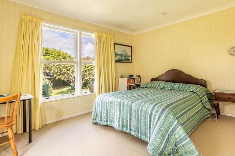 Photo of property in 8 Kohekohe Road, Waikanae, 5036