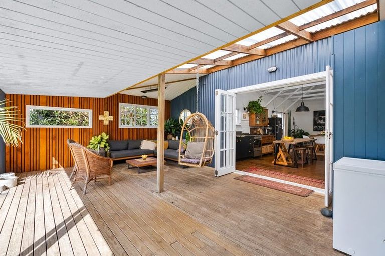 Photo of property in 6 Domain Road, Onerahi, Whangarei, 0110