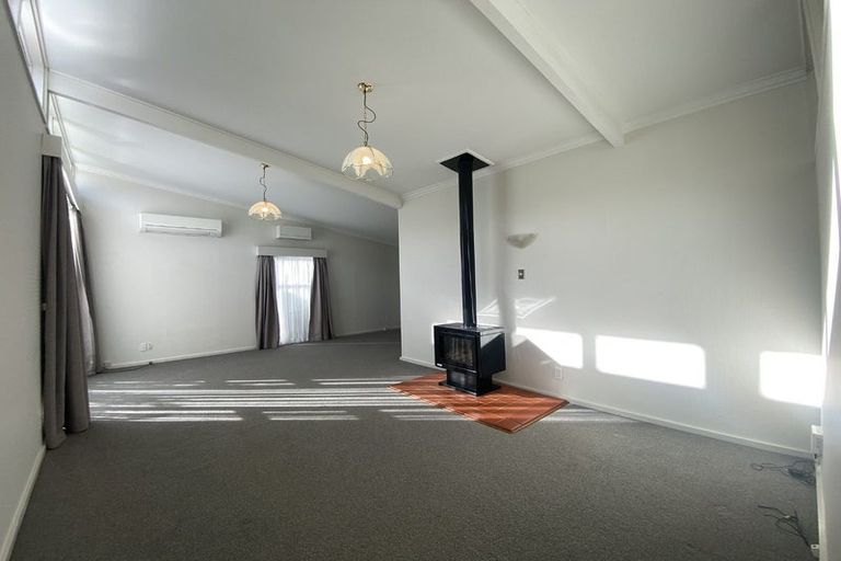 Photo of property in 56 Dowse Drive, Maungaraki, Lower Hutt, 5010