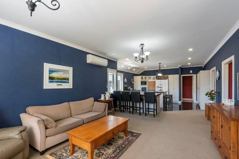 Photo of property in 95 Park Avenue, Waikanae, 5036