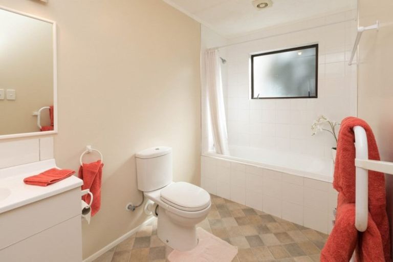 Photo of property in 27a Shackle Lane, Whitby, Porirua, 5024