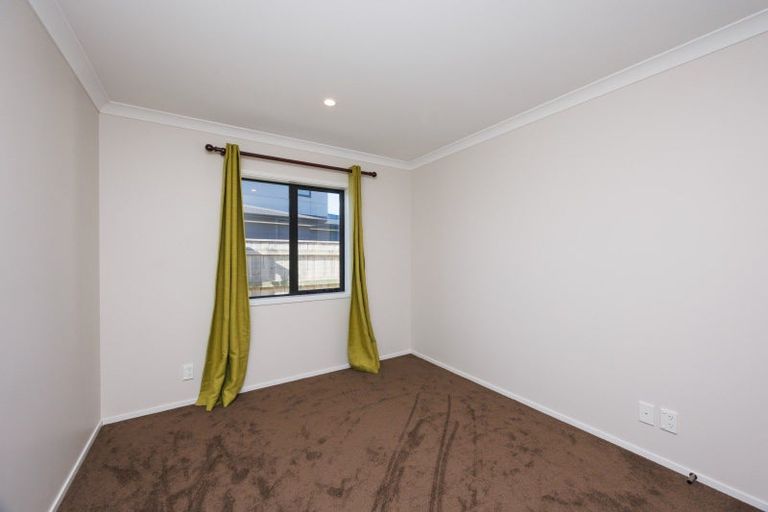 Photo of property in 4 Butler Place, Fitzherbert, Palmerston North, 4410