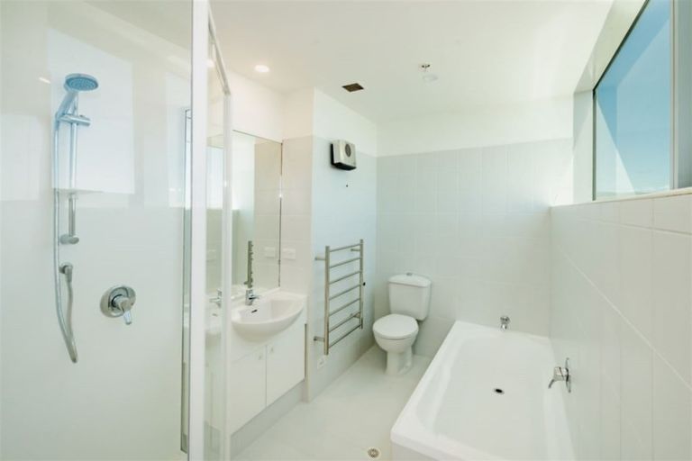 Photo of property in The Links, 19/378-382 Kapiti Road, Paraparaumu Beach, Paraparaumu, 5032