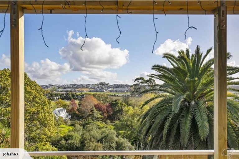 Photo of property in 28 Moffat Road, Red Beach, 0932