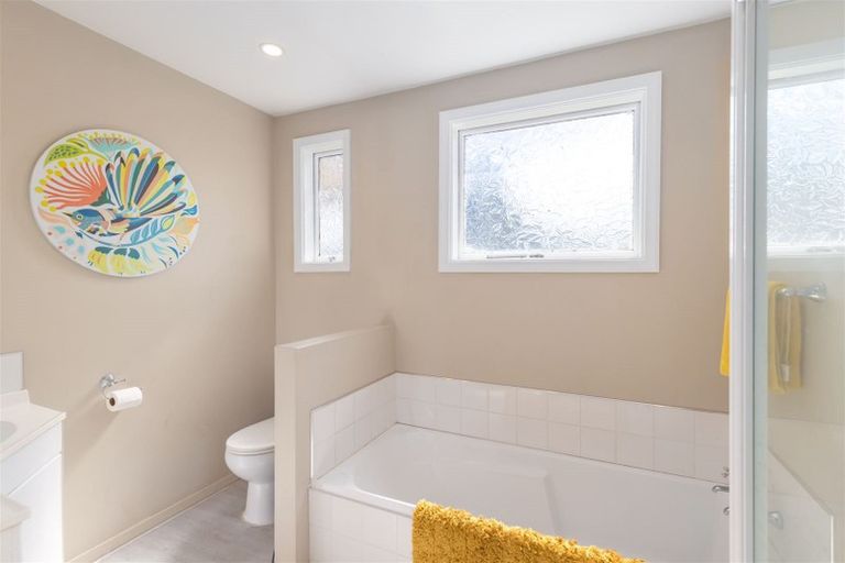 Photo of property in 121 Oakhampton Street, Hornby, Christchurch, 8042