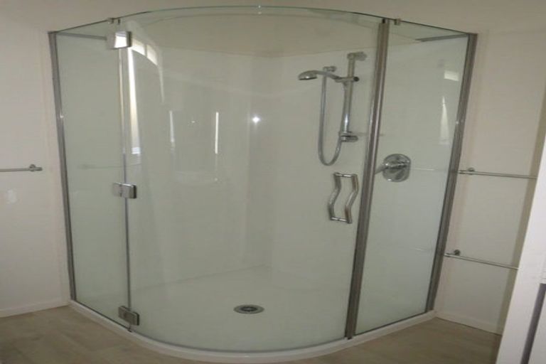 Photo of property in 4 Solway Avenue, Ilam, Christchurch, 8041