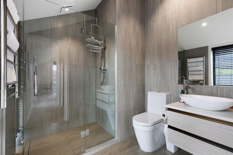 Photo of property in 6 Mckenzies Shute, Jacks Point, Queenstown, 9371