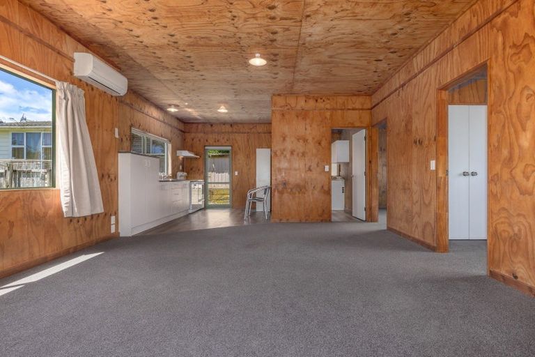 Photo of property in 20 Te Manuao Road, Otaki, 5512