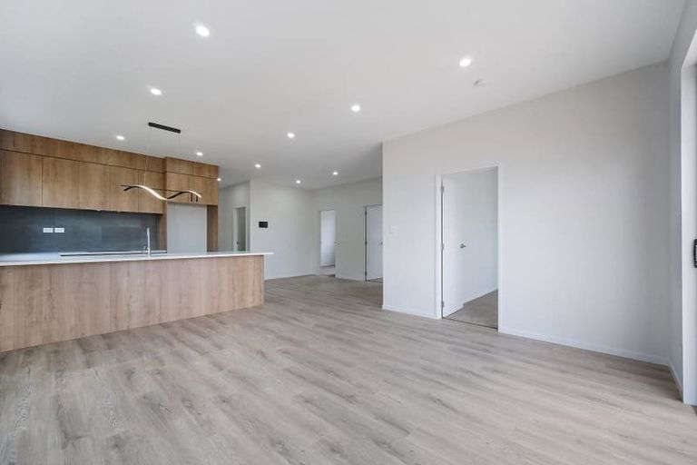 Photo of property in 8 Enchantment Lane, Karaka, Papakura, 2113