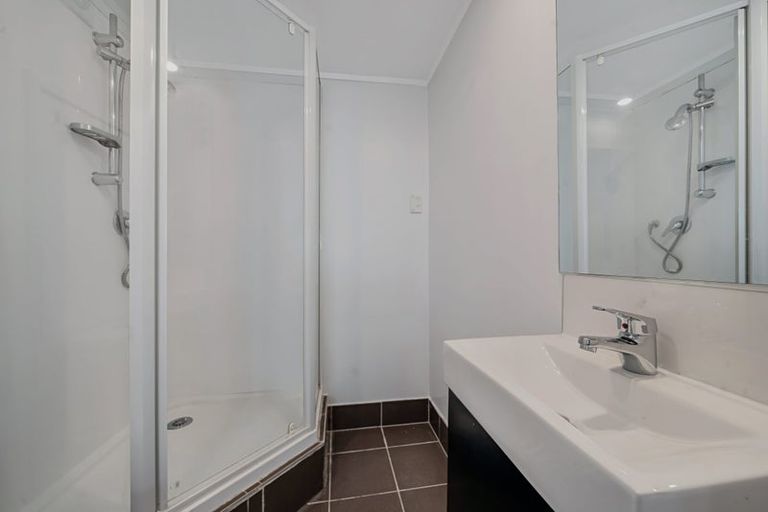 Photo of property in 7b Lowtherhurst Road, Massey, Auckland, 0614