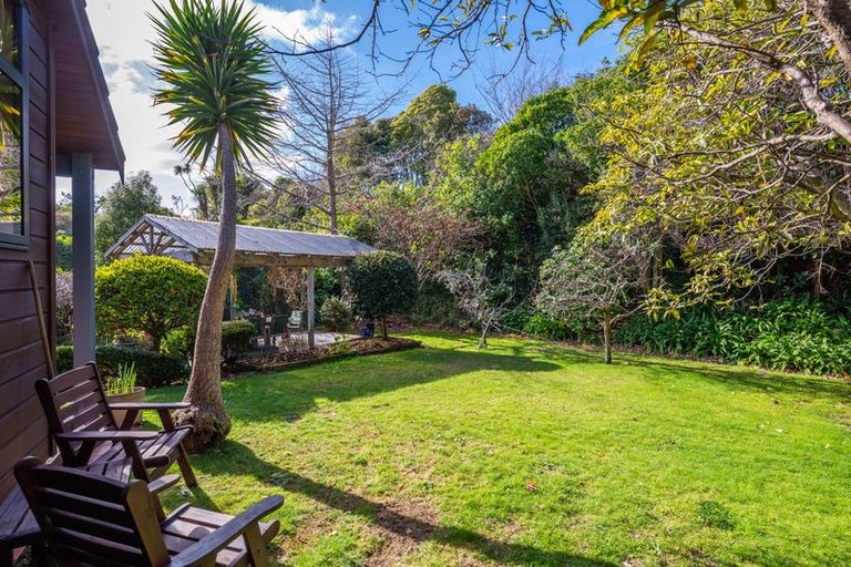 Photo of property in 11 Karu Crescent, Waikanae, 5036