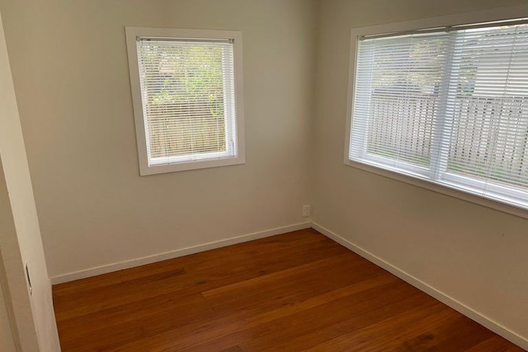 Photo of property in 5 Aorangi Road, Paraparaumu, 5032