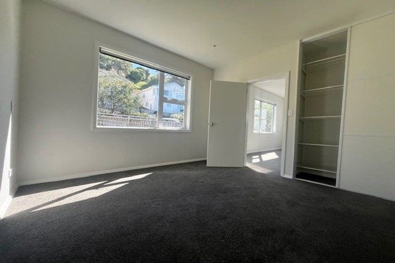 Photo of property in 21 Queens Drive, Kilbirnie, Wellington, 6022