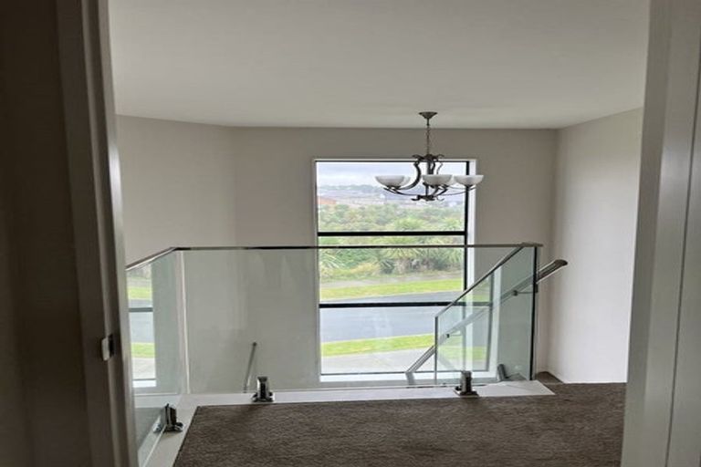 Photo of property in 51 Pitoitoi Drive, Riverhead, 0820