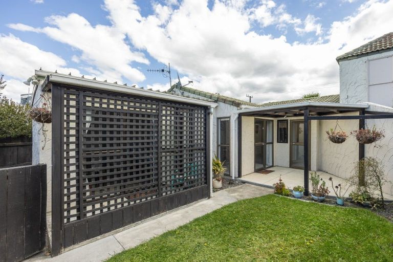 Photo of property in 75a Avondale Road, Taradale, Napier, 4112