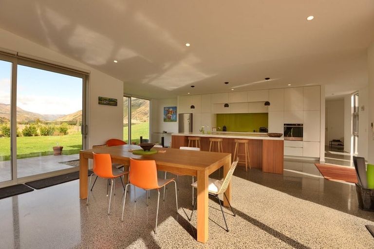 Photo of property in 7 Widgeon Place, Lake Hayes, Queenstown, 9304