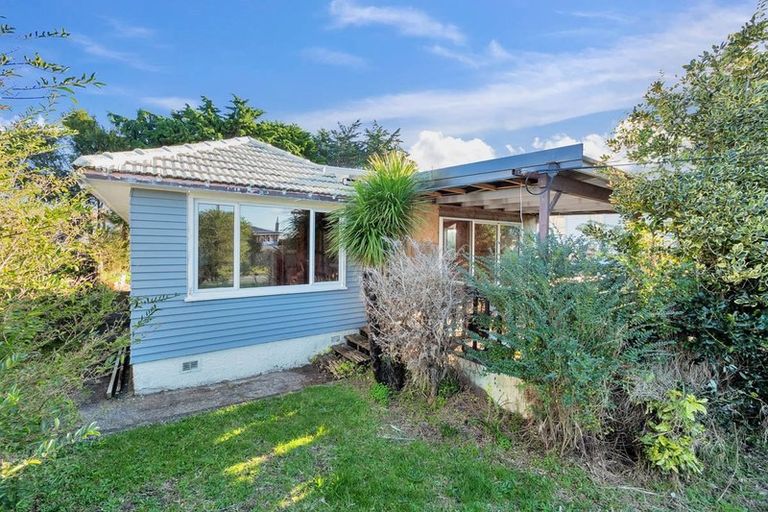Photo of property in 14 Geordie Street, Henderson, Auckland, 0612