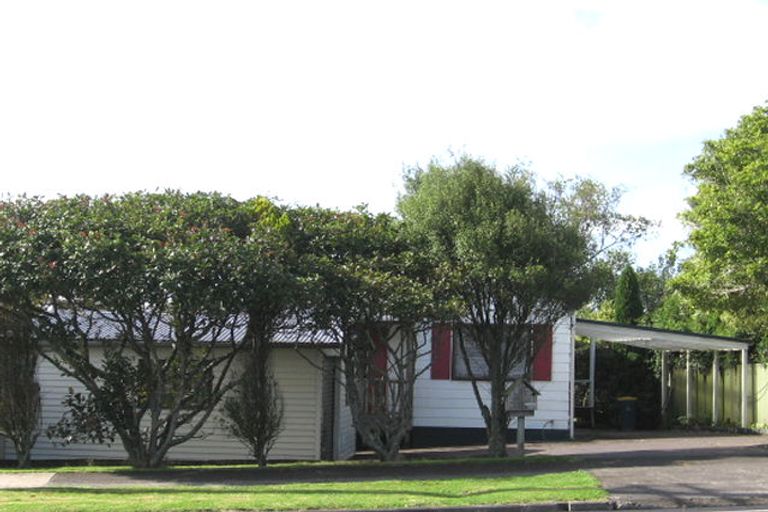 Photo of property in 227 Hobsonville Road, Hobsonville, Auckland, 0618