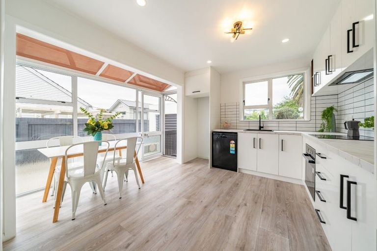 Photo of property in 4 Routley Crescent, Elderslea, Upper Hutt, 5018