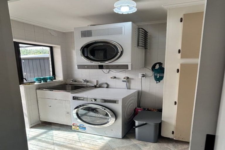 Photo of property in 5 Oriwa Street, Waikanae, 5036