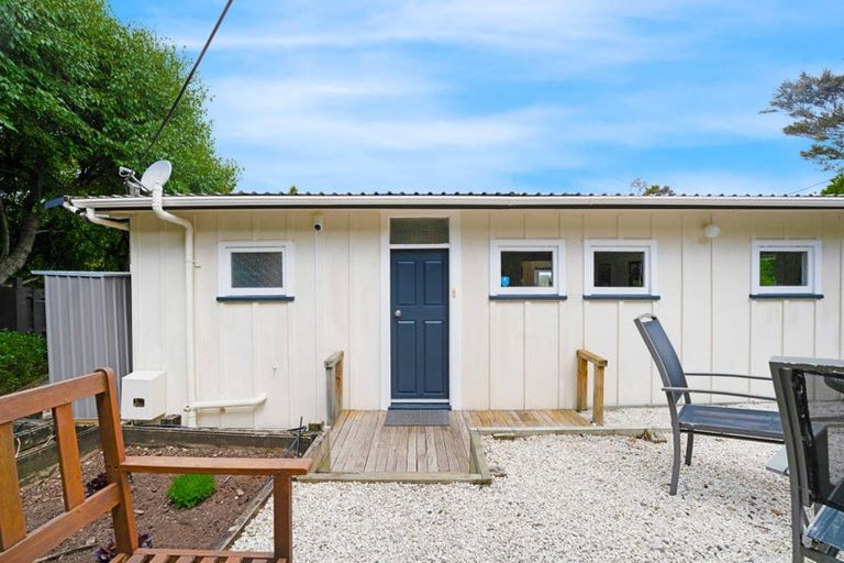 Photo of property in 1/66 Manuka Road, Glenfield, Auckland, 0629