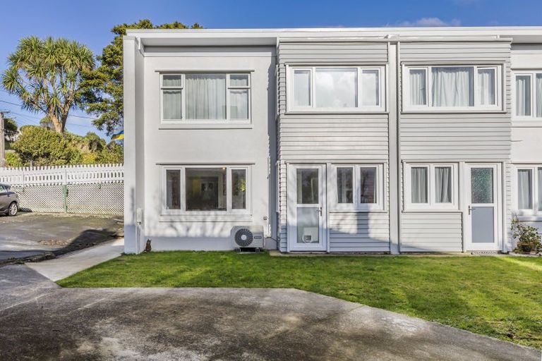 Photo of property in 5/18 Agra Crescent, Khandallah, Wellington, 6035