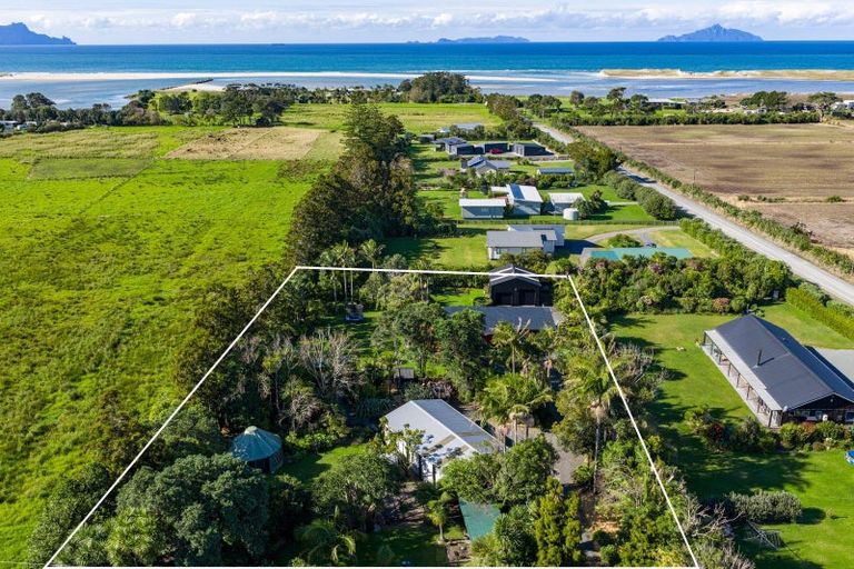 Photo of property in 334 Cove Road, Waipu, 0582