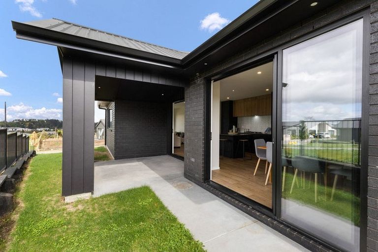 Photo of property in 2 Te Ia Terrace, Cambridge, 3434