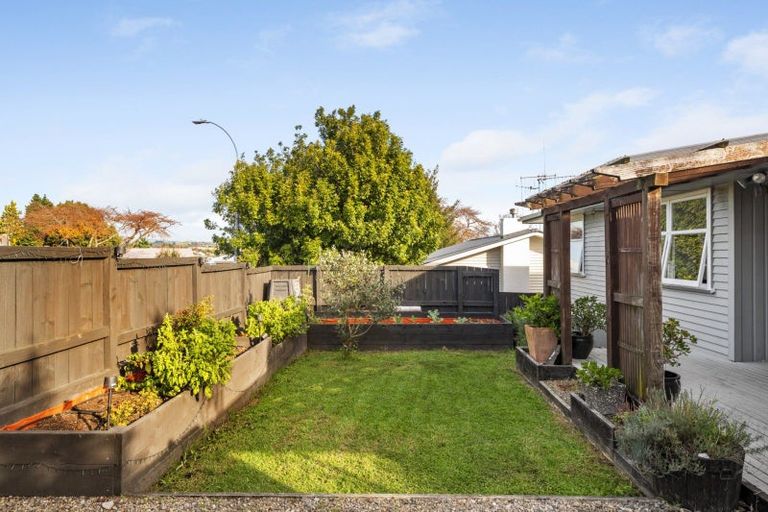 Photo of property in 11 Armagh Street, Greerton, Tauranga, 3112