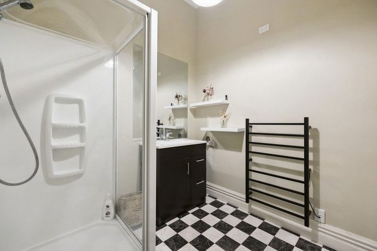 Photo of property in 19 Middleton Road, Kew, Dunedin, 9012