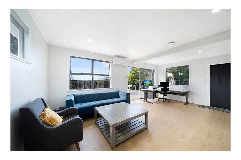 Photo of property in 261 Sturges Road, Henderson, Auckland, 0612