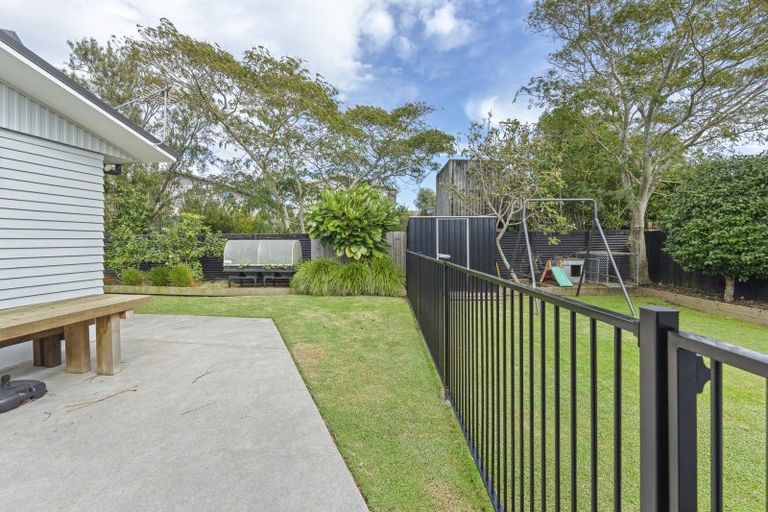 Photo of property in 3 Erica Place, Bell Block, New Plymouth, 4312