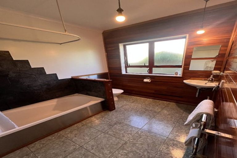 Photo of property in 27 Golf Road, Paraparaumu Beach, Paraparaumu, 5032