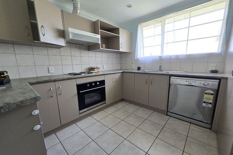 Photo of property in 182 Keri Vista Rise, Papakura, 2110