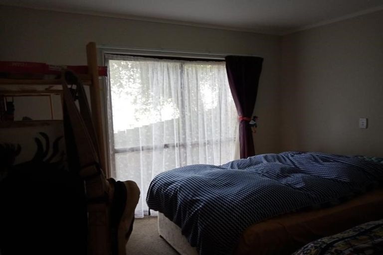 Photo of property in 67b Thurleigh Grove, Karori, Wellington, 6012