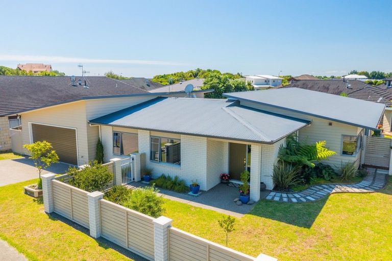 Photo of property in 337 Manly Street, Paraparaumu Beach, Paraparaumu, 5032