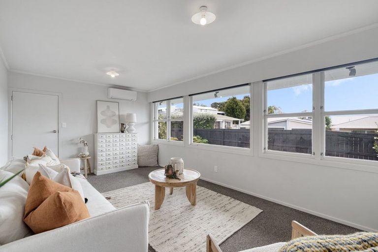 Photo of property in 8a Queen Road, Bellevue, Tauranga, 3110