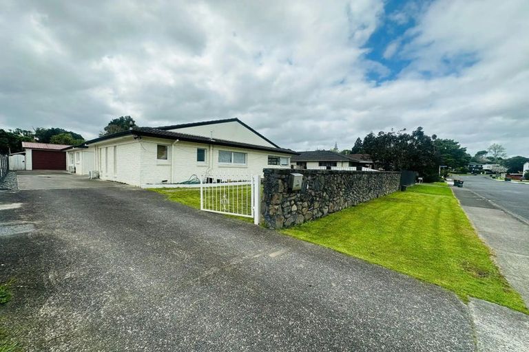 Photo of property in 18 Bellfield Road, Opaheke, Papakura, 2113
